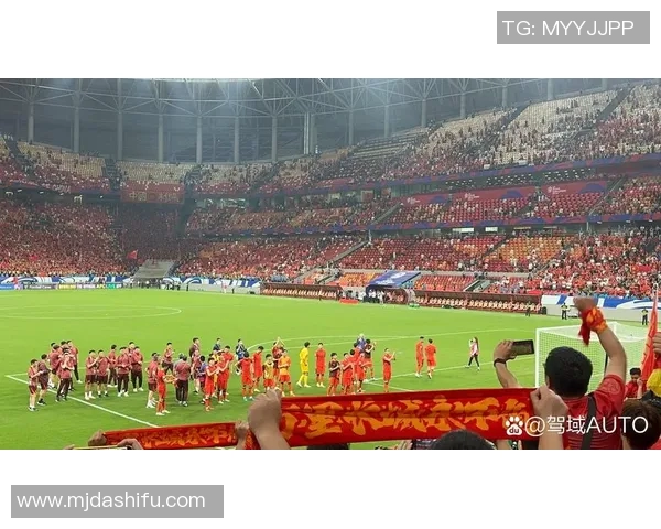 中国足球明星亲临现场签名留念精彩瞬间回顾